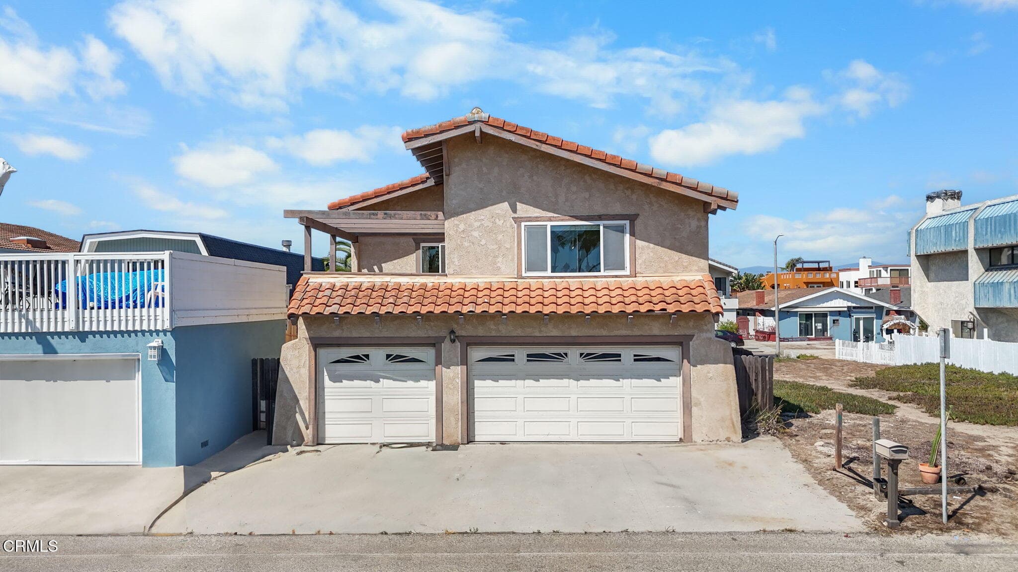 Driveway/Garage