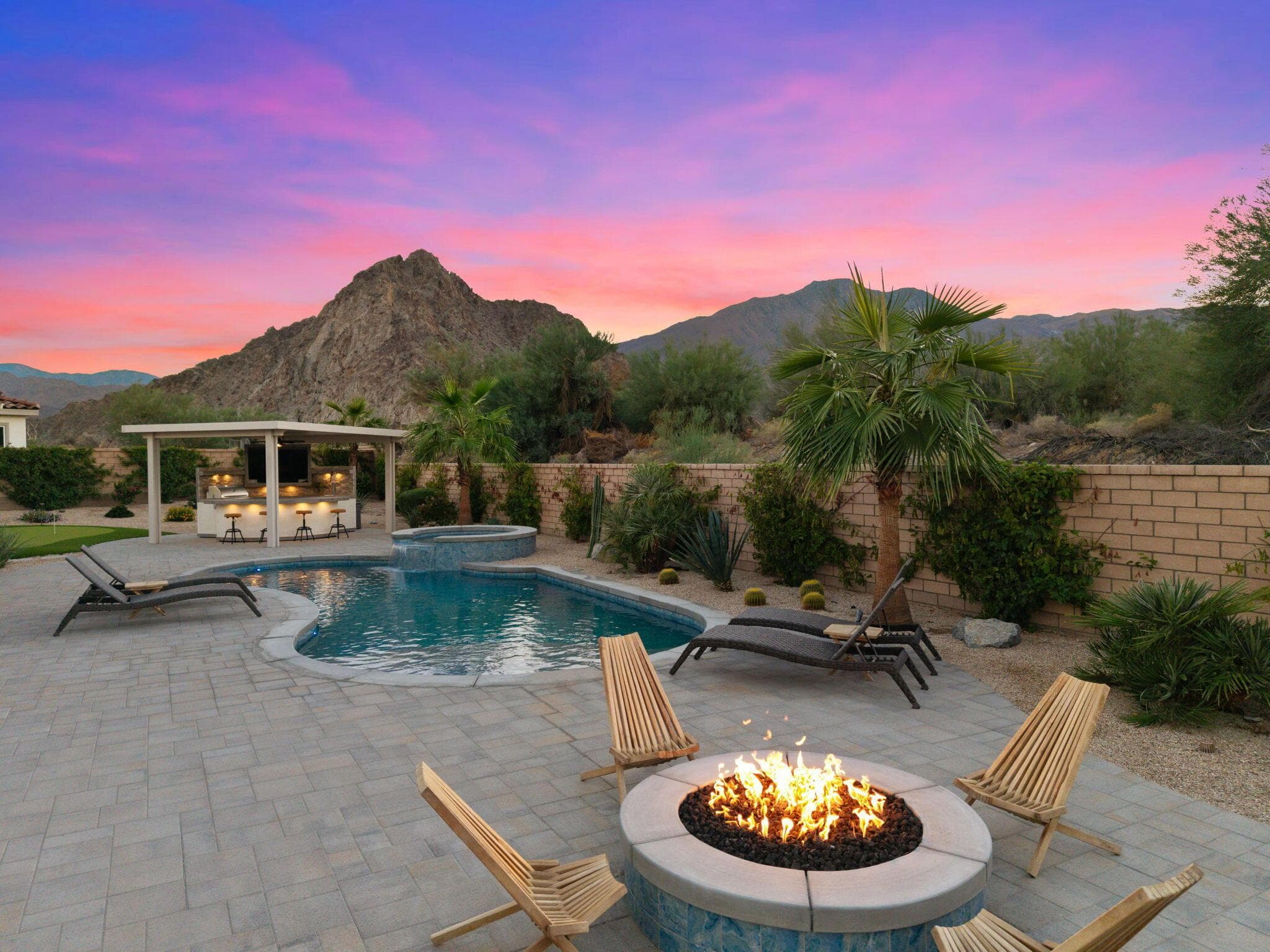 Experience exceptional desert living in Canterra at Coral Mountain, a gated South La Quinta community near PGA West and The Quarry.