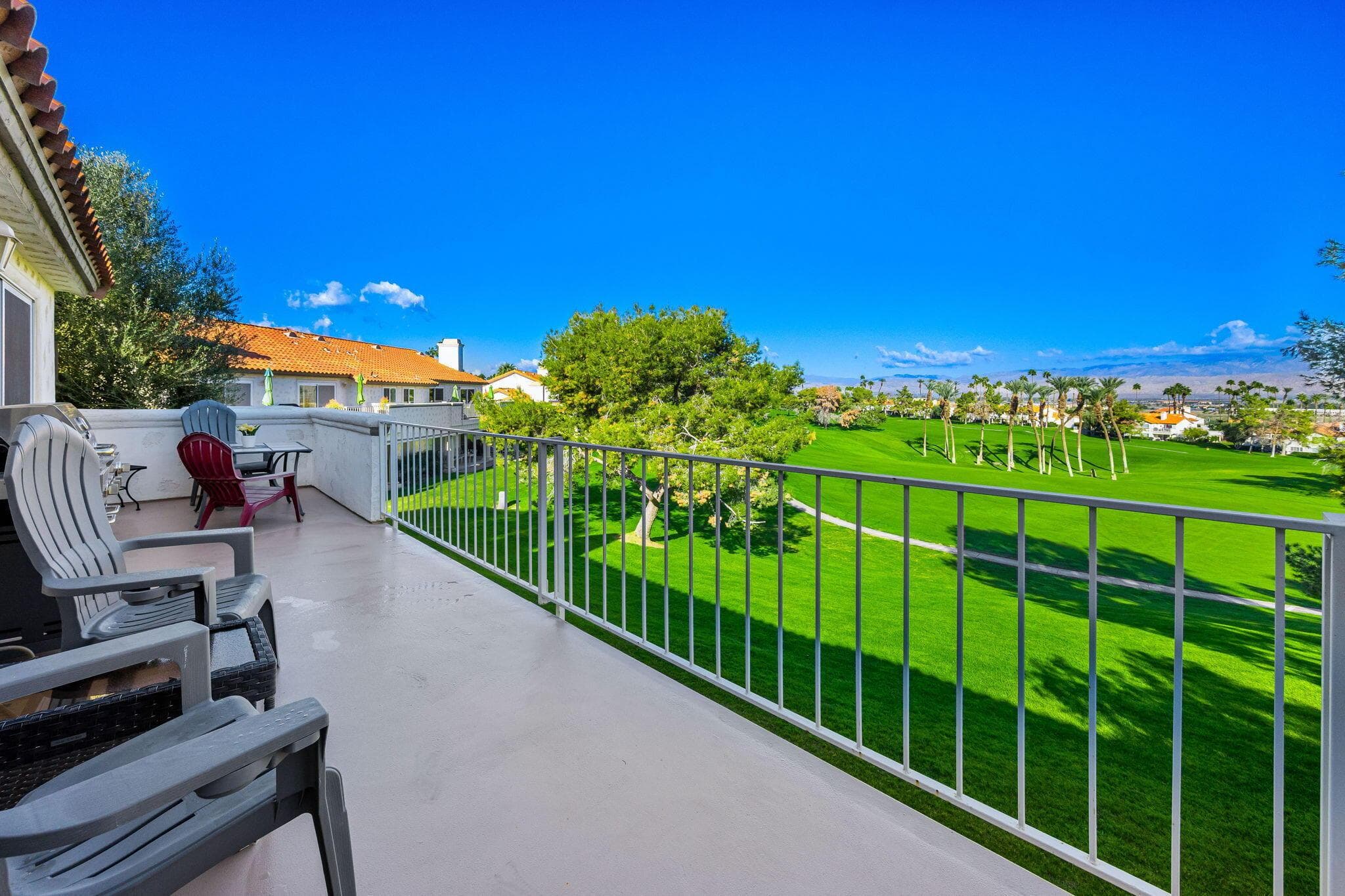 Expansive golf course views