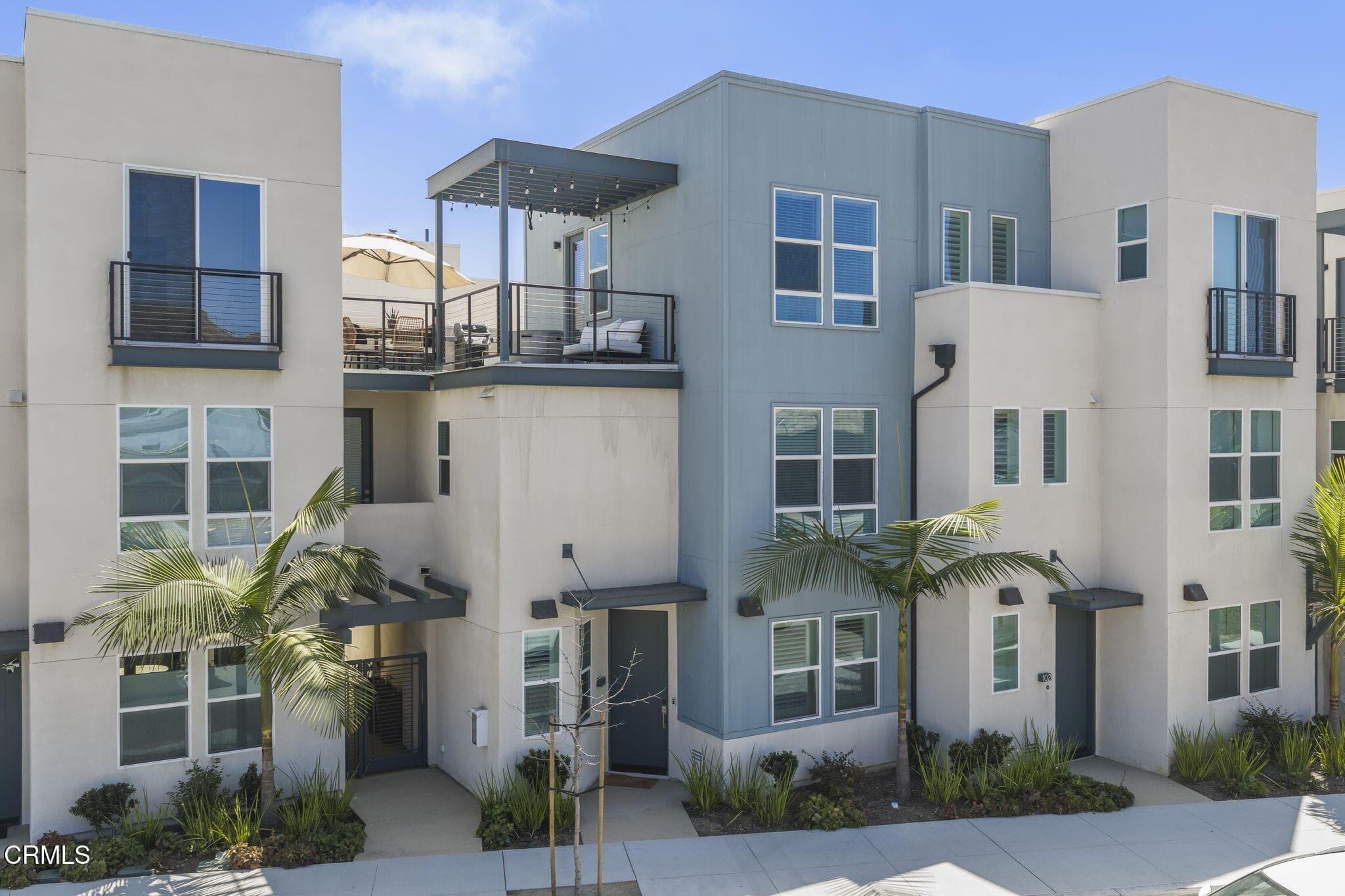 1-web-or-mls-1230Thompson-33