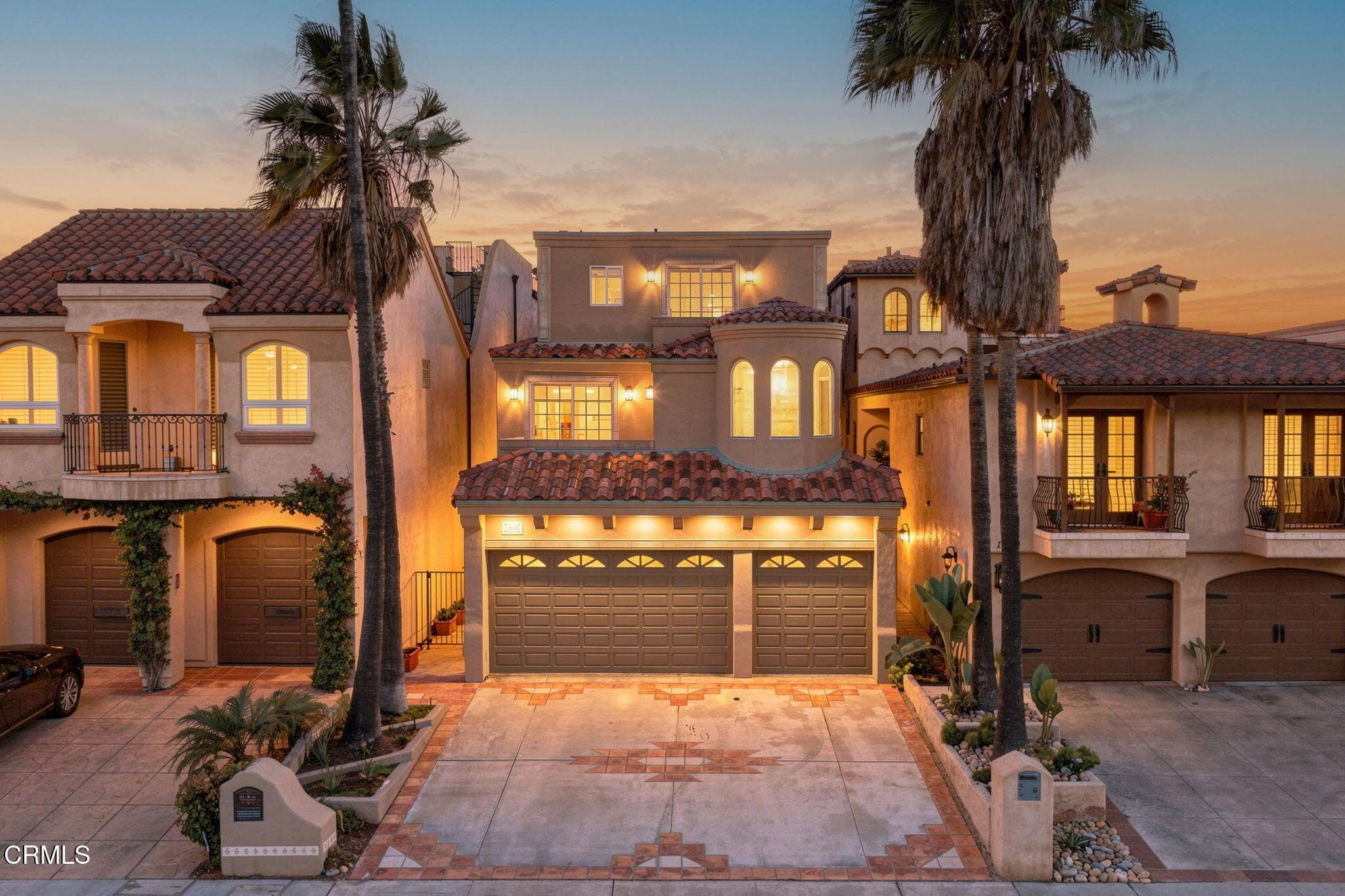 1-web-or-mls-SeaoroStudios-Twilight3