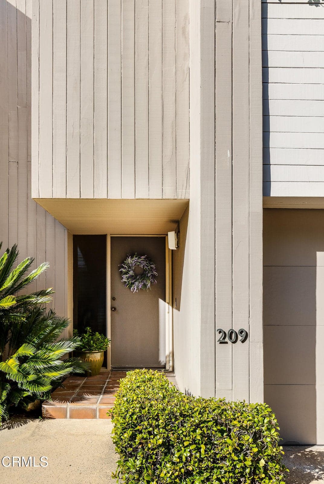 1_ErbeBlackham_209_N_Grand_Pasadena_Buff