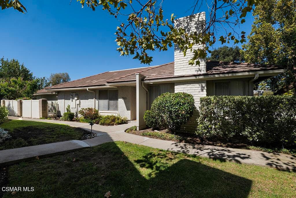2113 Portola Ln